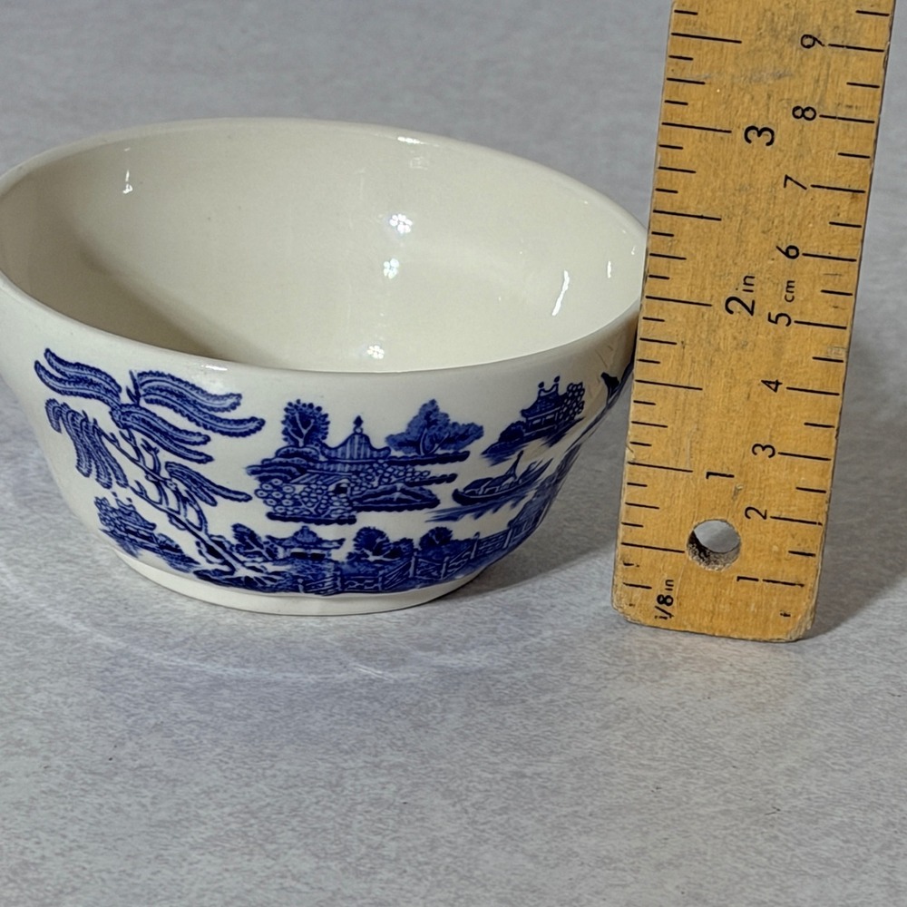 Churchill England Blue Willow Small Bowl Willow Pattern Ironstone England - Picture 4 of 4